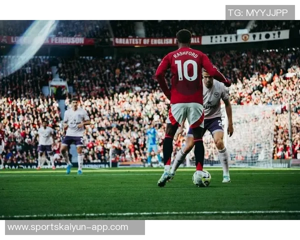 经纪人表示莱昂冬窗外租曼联可能性不大中途离队并非最佳选择 经纪人表示莱昂冬窗外租曼联可能性不大中途离队并非最佳选择