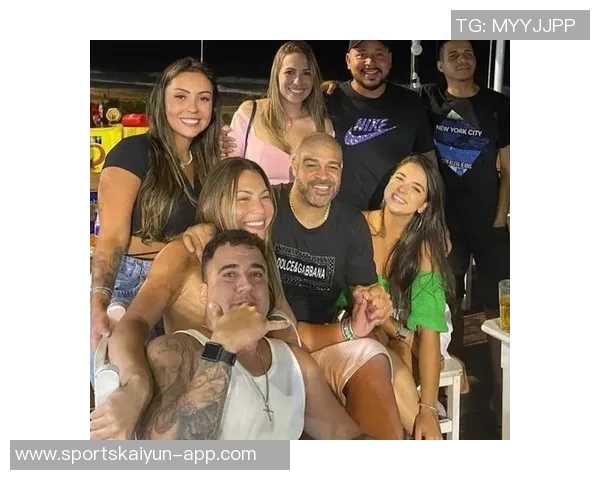 克莱女友因AI不雅视频疯传感到沮丧已花费24万美元接受心理治疗 克莱女友因AI不雅视频疯传感到沮丧已花费24万美元接受心理治疗